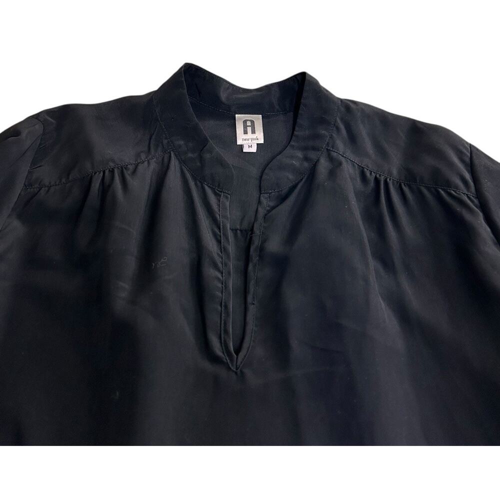 A-New York Black V-Neck Blouse Sz M Silky Long-Sleeve Loose Long Top Minimalist - Picture 4 of 8